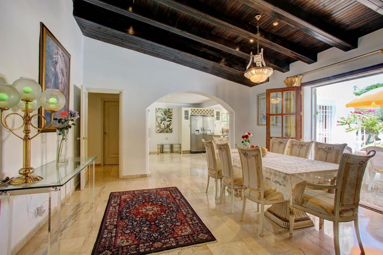 Exclusive Palmeras Puerto Banus, Marbella, Spain
