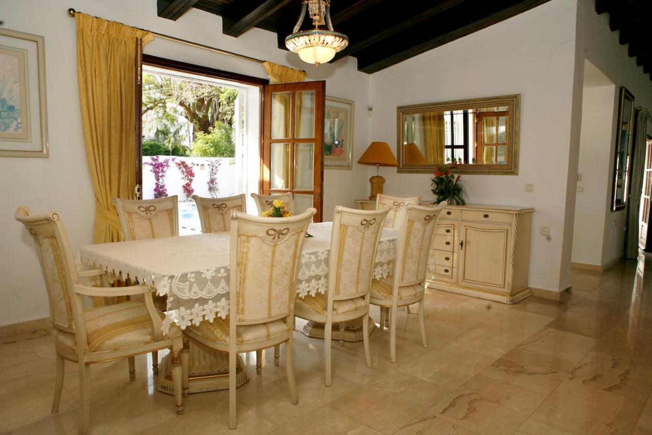 Exclusive Palmeras Puerto Banus, Marbella, Spain Villa Marbella